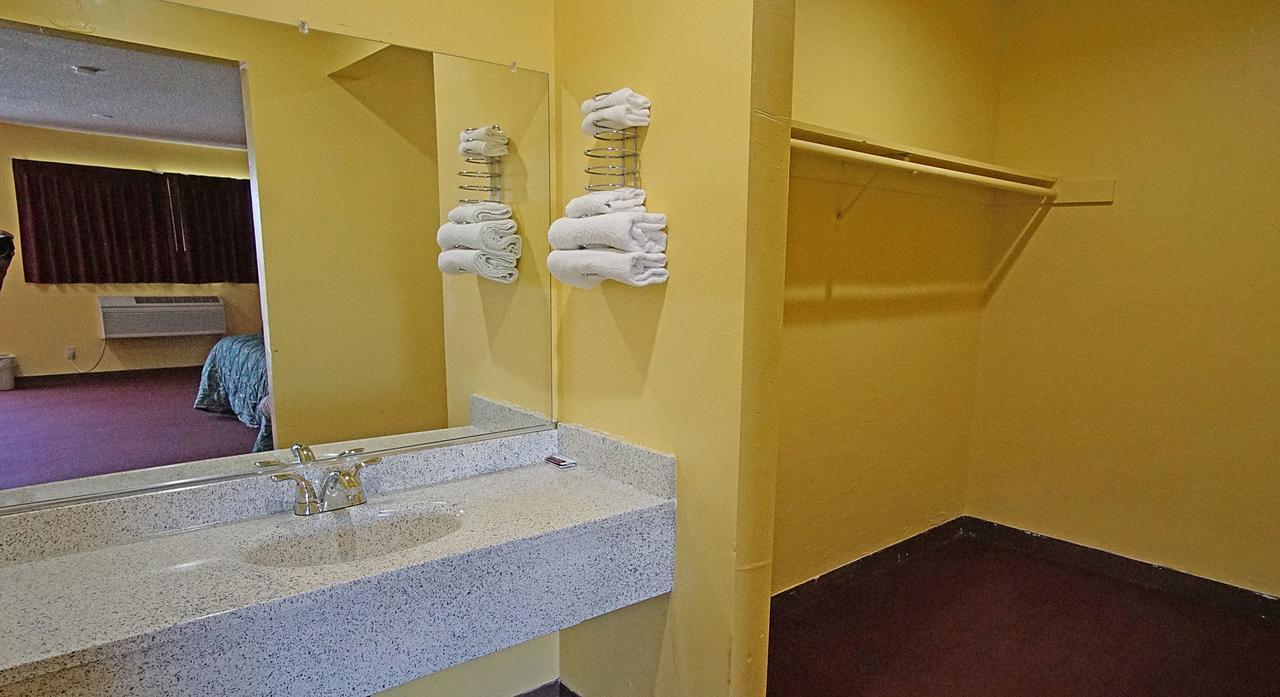 Los Angeles Inn & Suites - Lax West Athens Exteriör bild